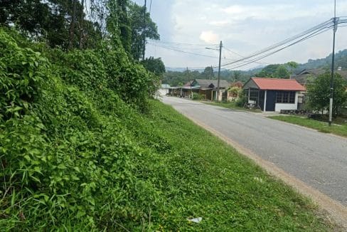 EJEN HARTANAH BERDAFTAR DENGAN LEGACY REAL PROPERTY. AKTIF DI KAWASAN Batu 20 Sungai Lui Hulu Langat