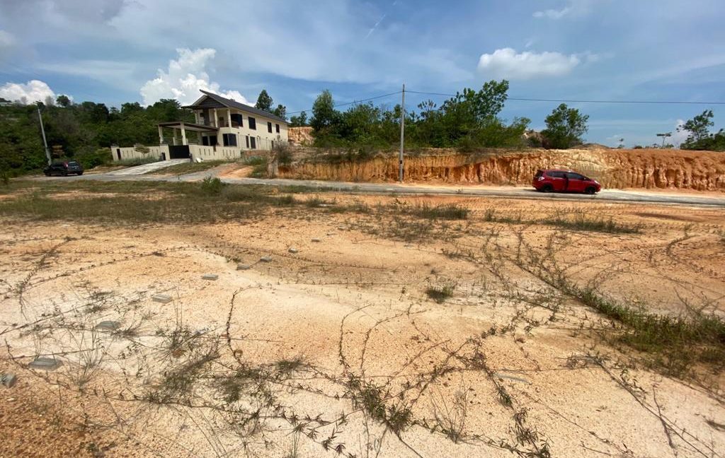 07ba9253-0294-4fbf-bfa6-a9367e2c9966