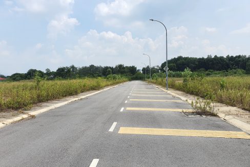 Tanah Tepi Jalan Elmina