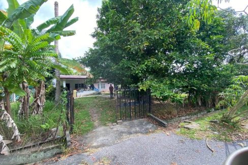 Tanah Lot Banglo Kampung Sentosa Paroi Senawang